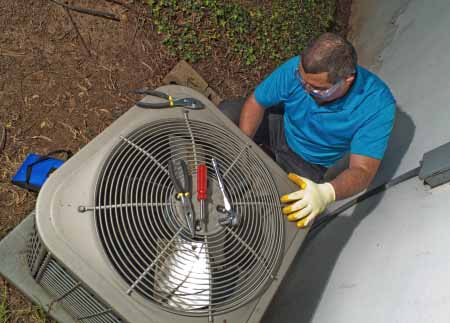 man doing air conditioning service philadelphia 19140